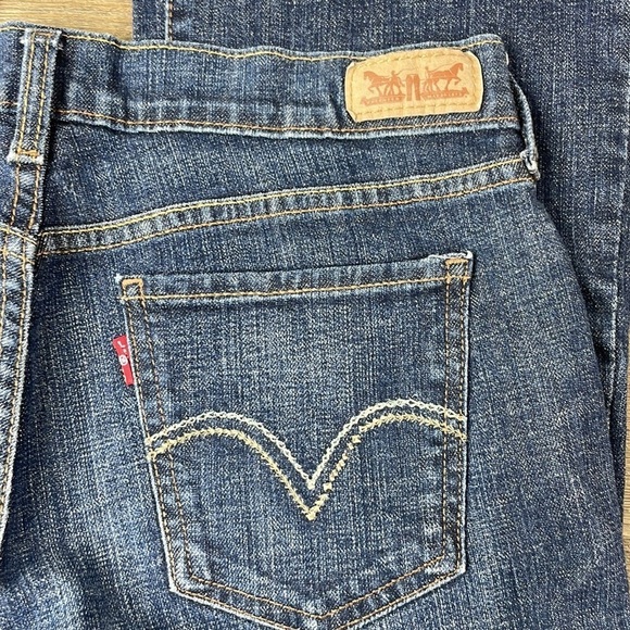 Levi’s Women’s 515 Mid Rise Bootcut Jeans, size 31 - Picture 8 of 10